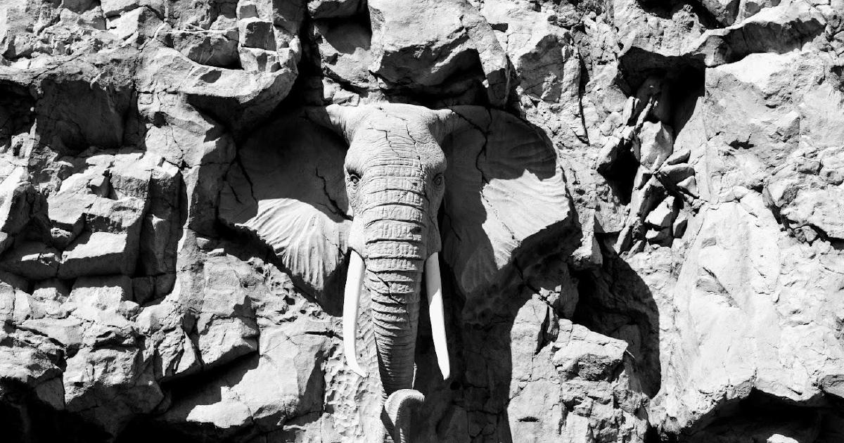 Why Your AI Assistant Forgets Everything (And Why Mine Doesn't)